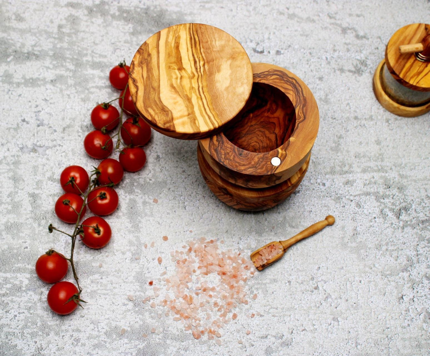 olive wood salt cellar - DAGDEGshop