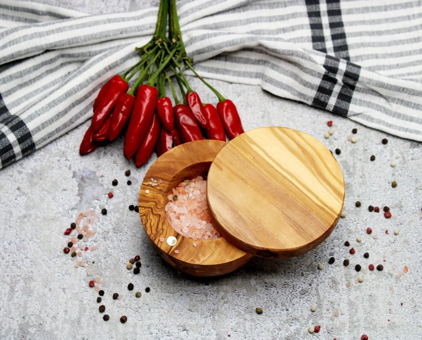 olive wood salt cellar - DAGDEGshop