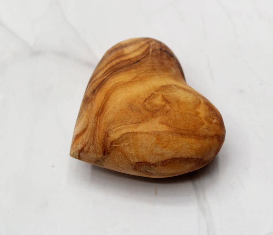 Hand Carved Olive Wood Hearts | Sustainable Souvenirs - DAGDEGshop