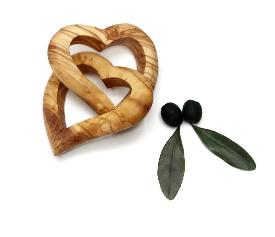 Olive wood connected hearts ,Weddings gift ,10.5cm - DAGDEGshop