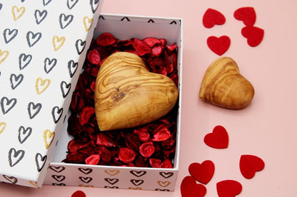 Hand Carved Olive Wood Hearts | Sustainable Souvenirs - DAGDEGshop