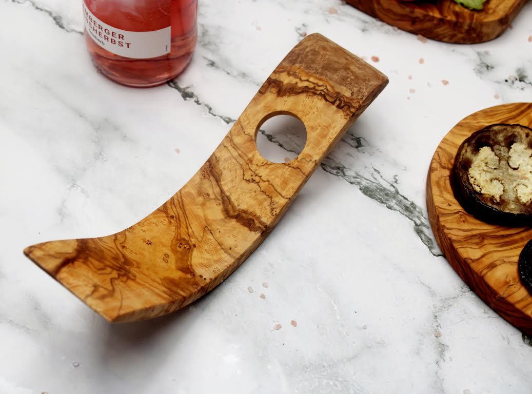 Olive Wood Wine Bottle Holder , Wine enthusiast gift - DAGDEGshop